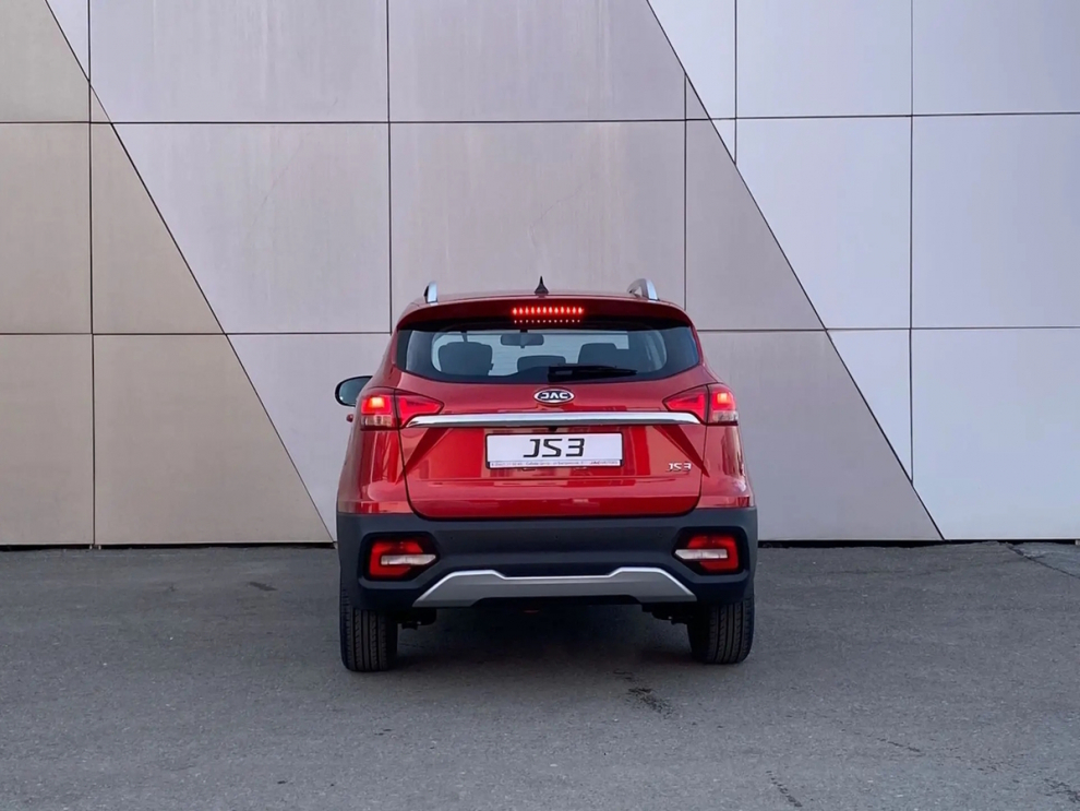 ���� JAC JS3