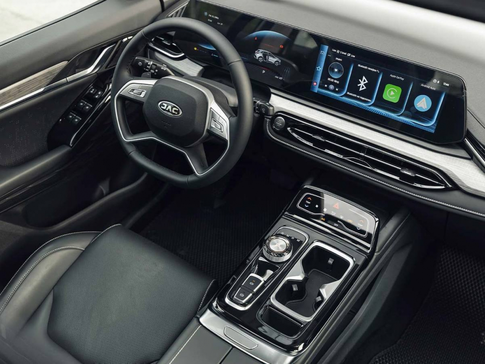 ���� JAC JS6