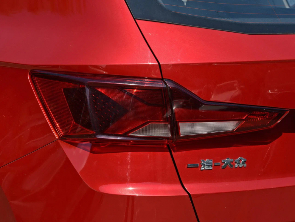 ���� Jetta VS5