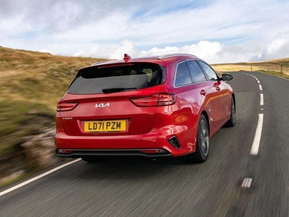 ���� Kia Ceed SW