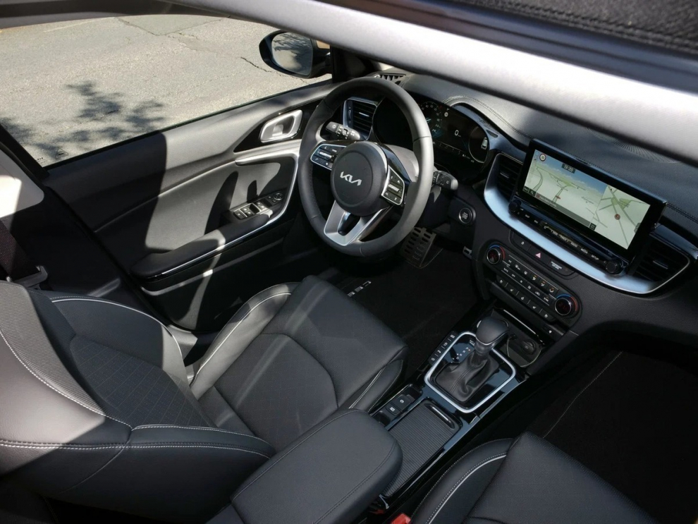 ���� Kia Ceed SW