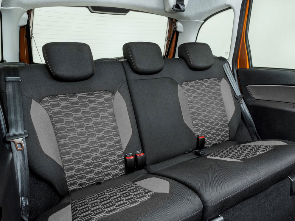 ���� Lada Granta Cross