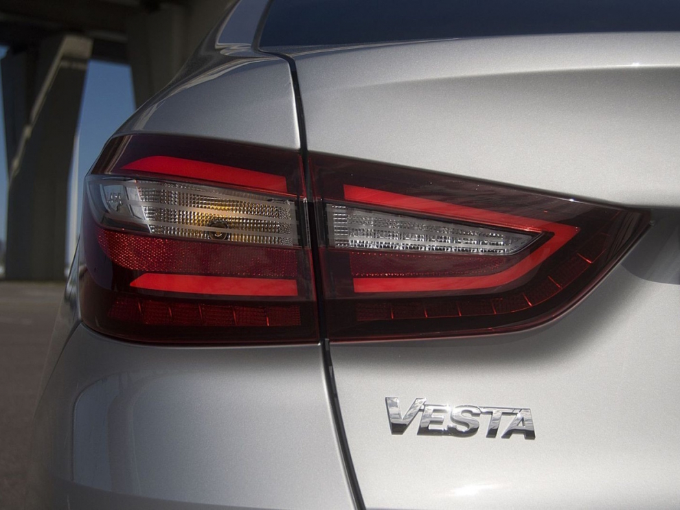 Lada Vesta New