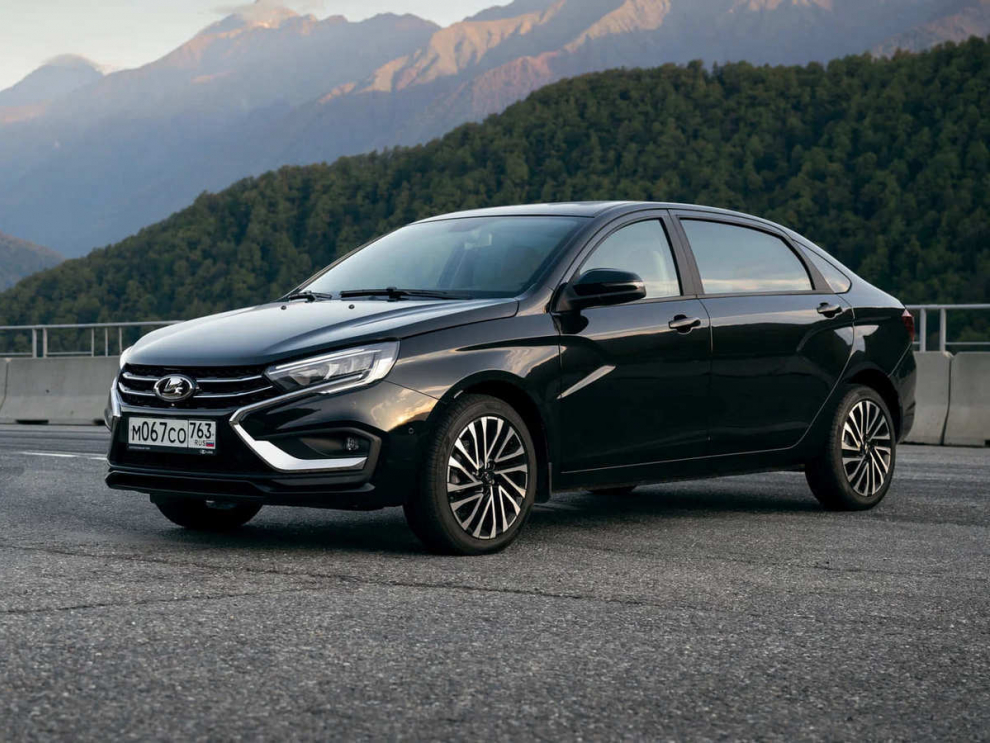 ���� Lada Aura