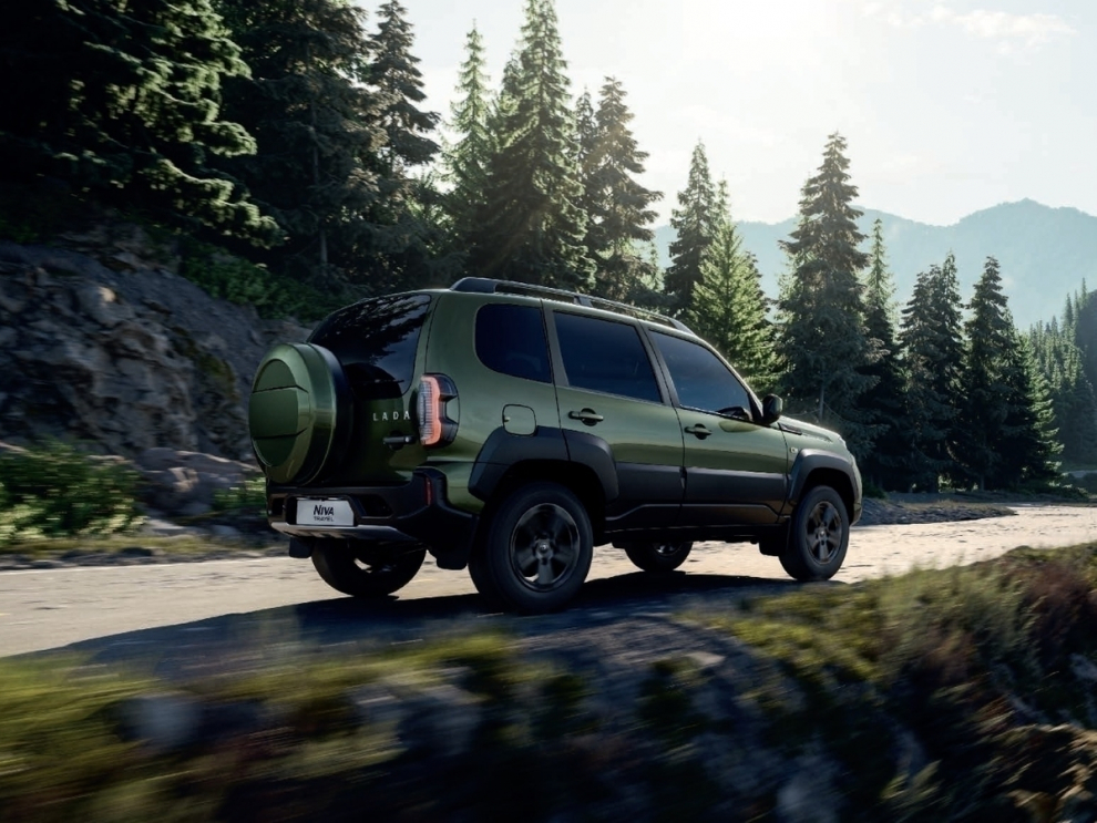 ���� Lada Niva Travel