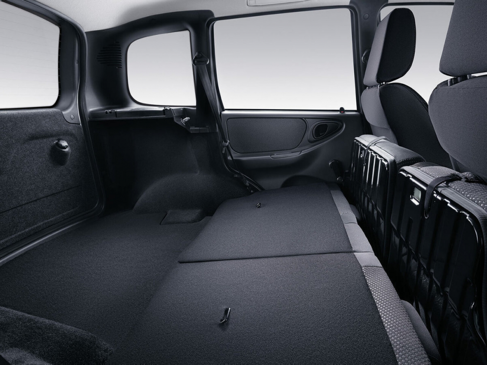 ���� Lada Niva Travel