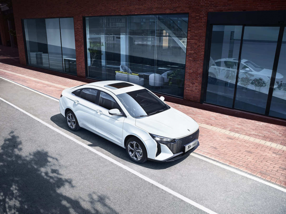 ���� LIVAN S6PRO