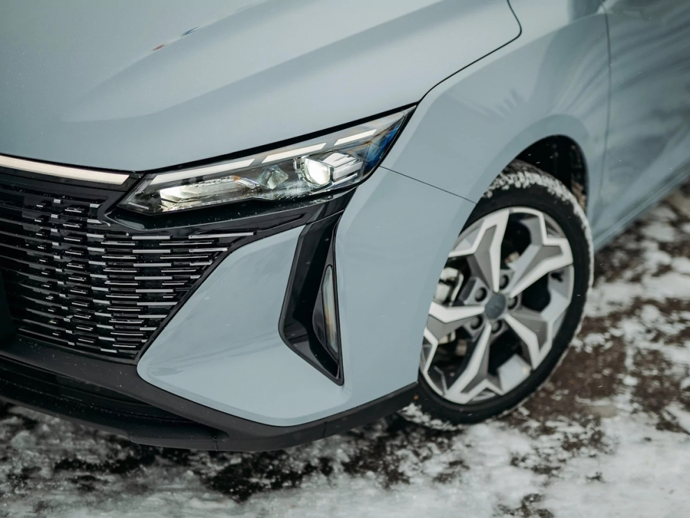 ���� LIVAN S6PRO