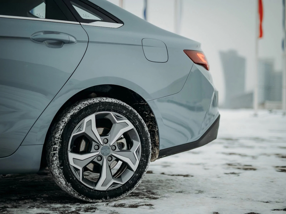 ���� LIVAN S6PRO