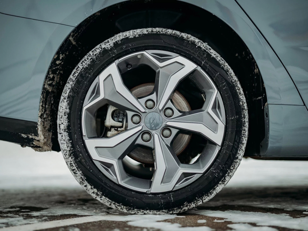 ���� LIVAN S6PRO