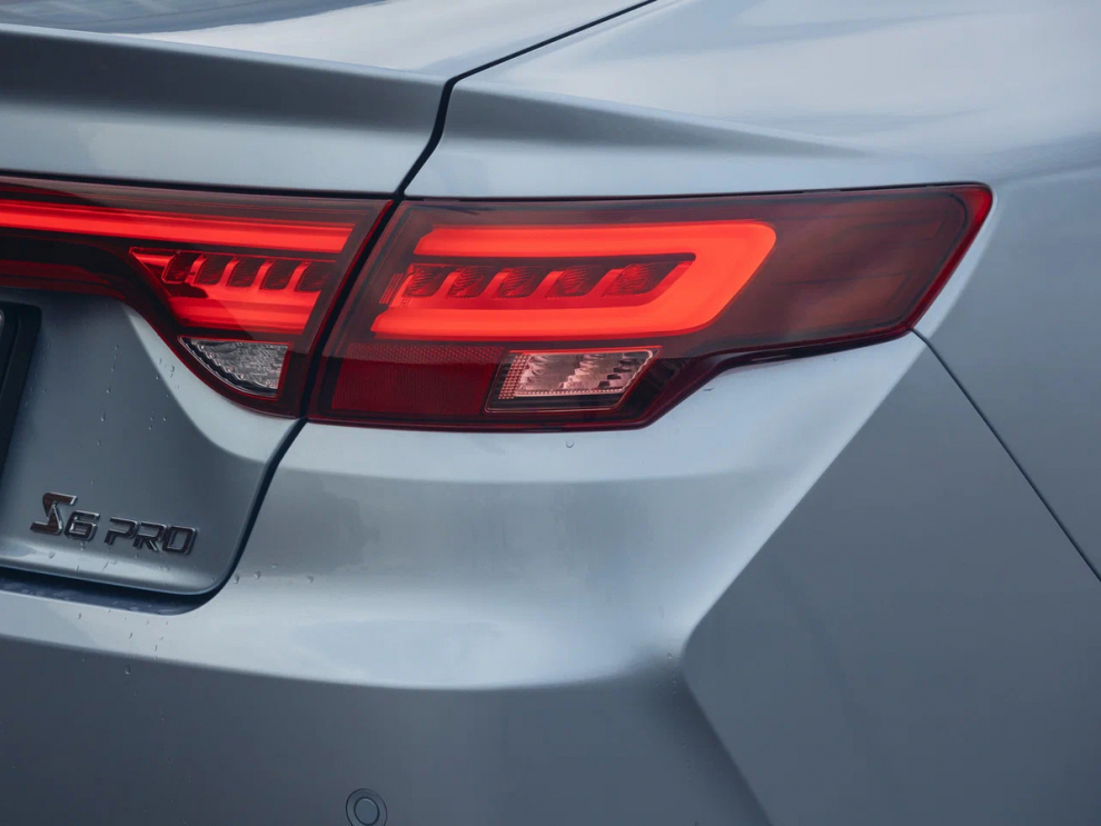 ���� LIVAN S6PRO