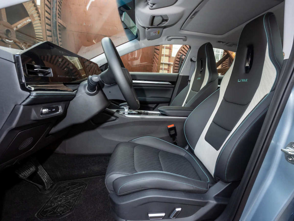 ���� LIVAN S6PRO