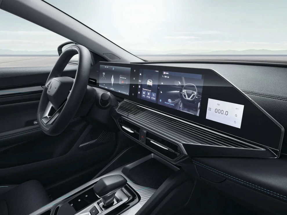 ���� LIVAN S6PRO