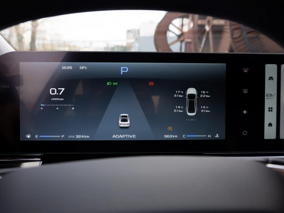 ���� LIVAN S6PRO