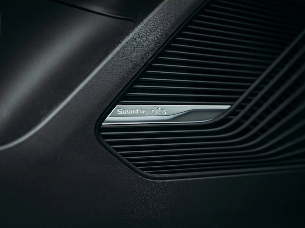 ���� LIVAN S6PRO