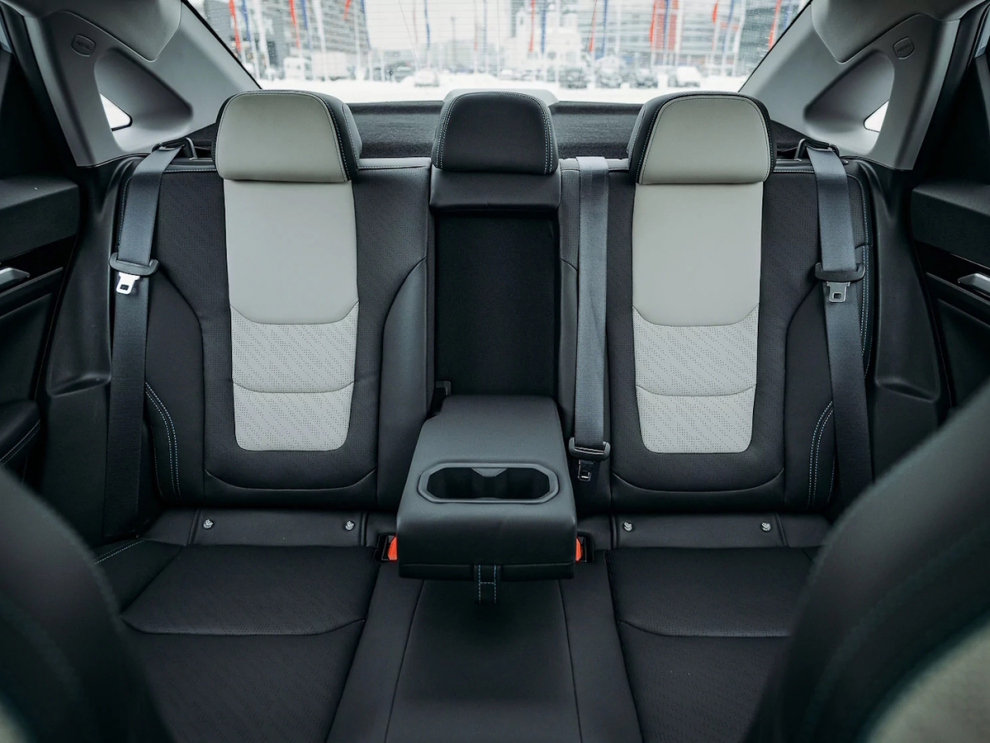 ���� LIVAN S6PRO