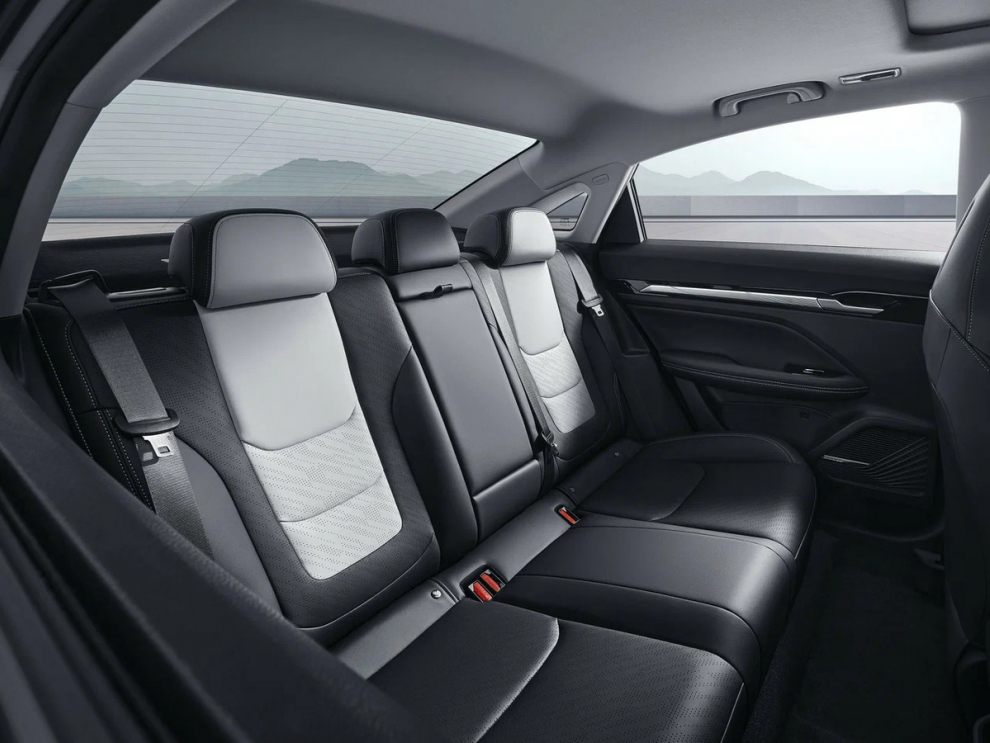 ���� LIVAN S6PRO