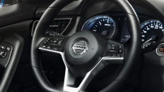   Nissan Qashqai /  / 1.2 . / 115 ..