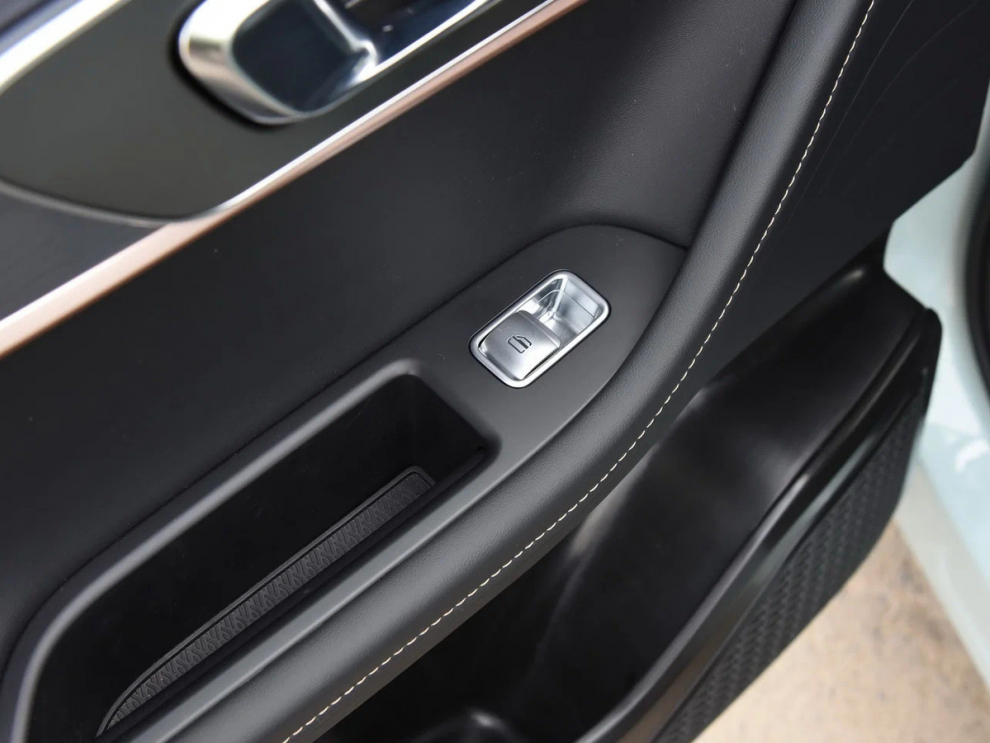 ���� OMODA C5