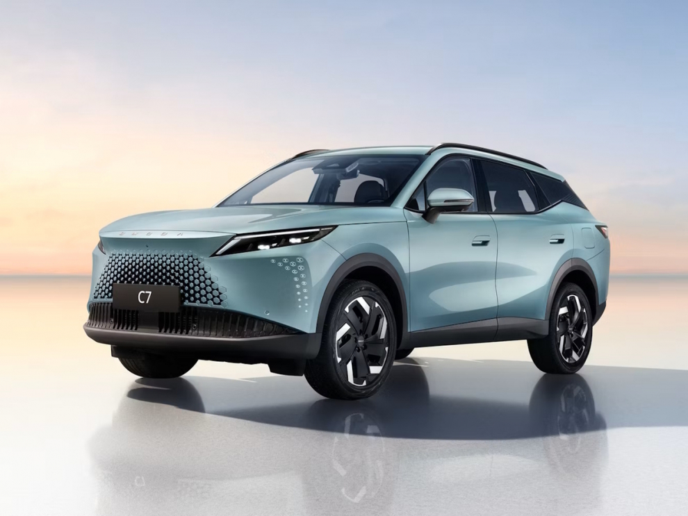 ���� OMODA C7