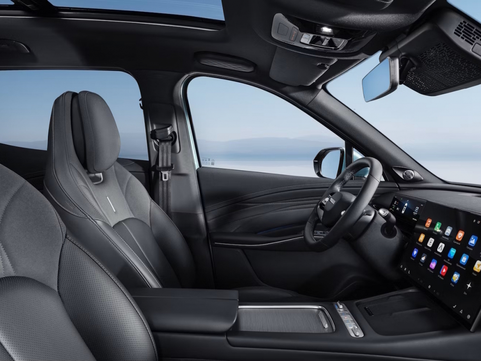 ���� OMODA C7