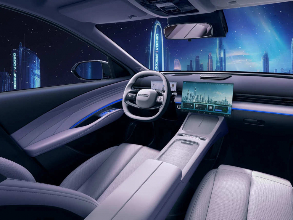 ���� OMODA C7