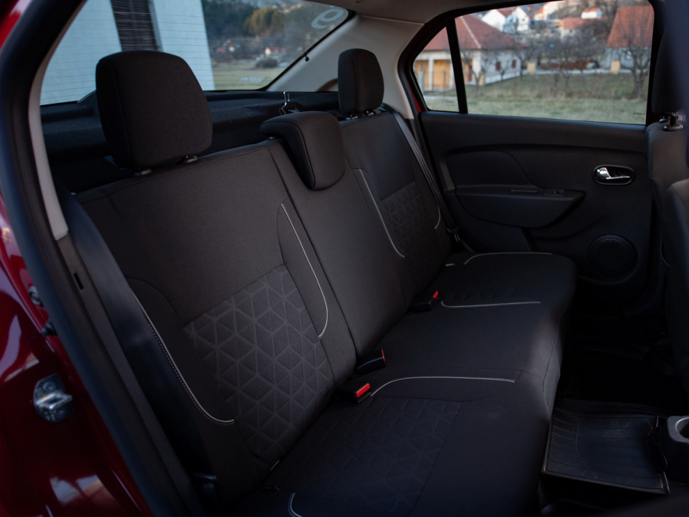 ���� Renault Logan Stepway