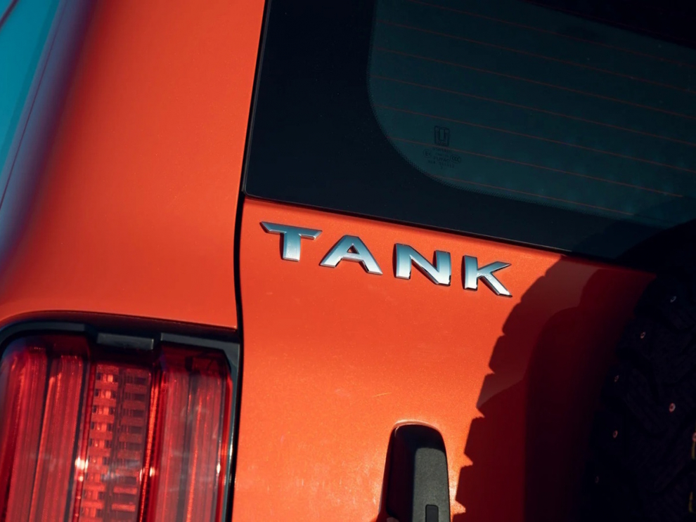 ���� TANK 300