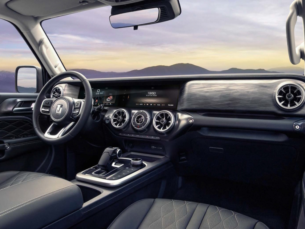 ���� TANK 300