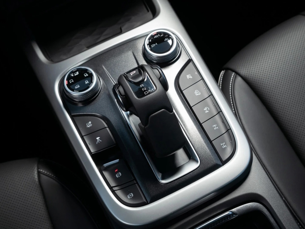 ���� TANK 300