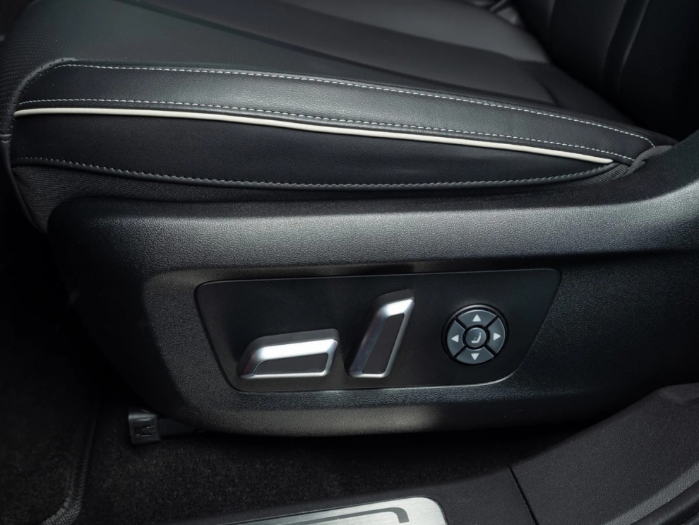 ���� TANK 300