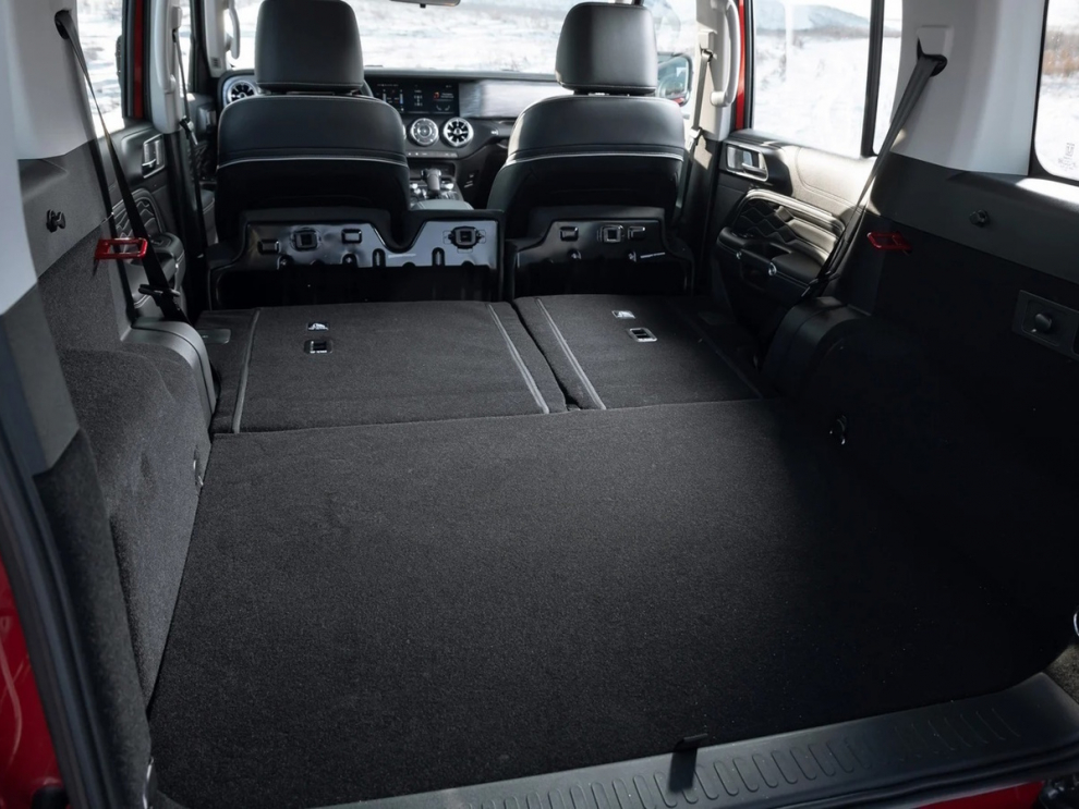 ���� TANK 300