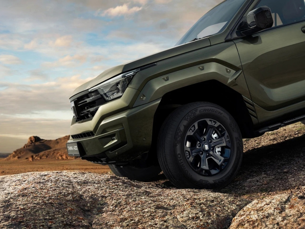 ���� TANK 400