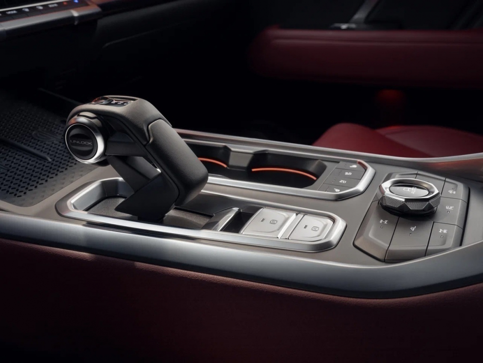 ���� TANK 400