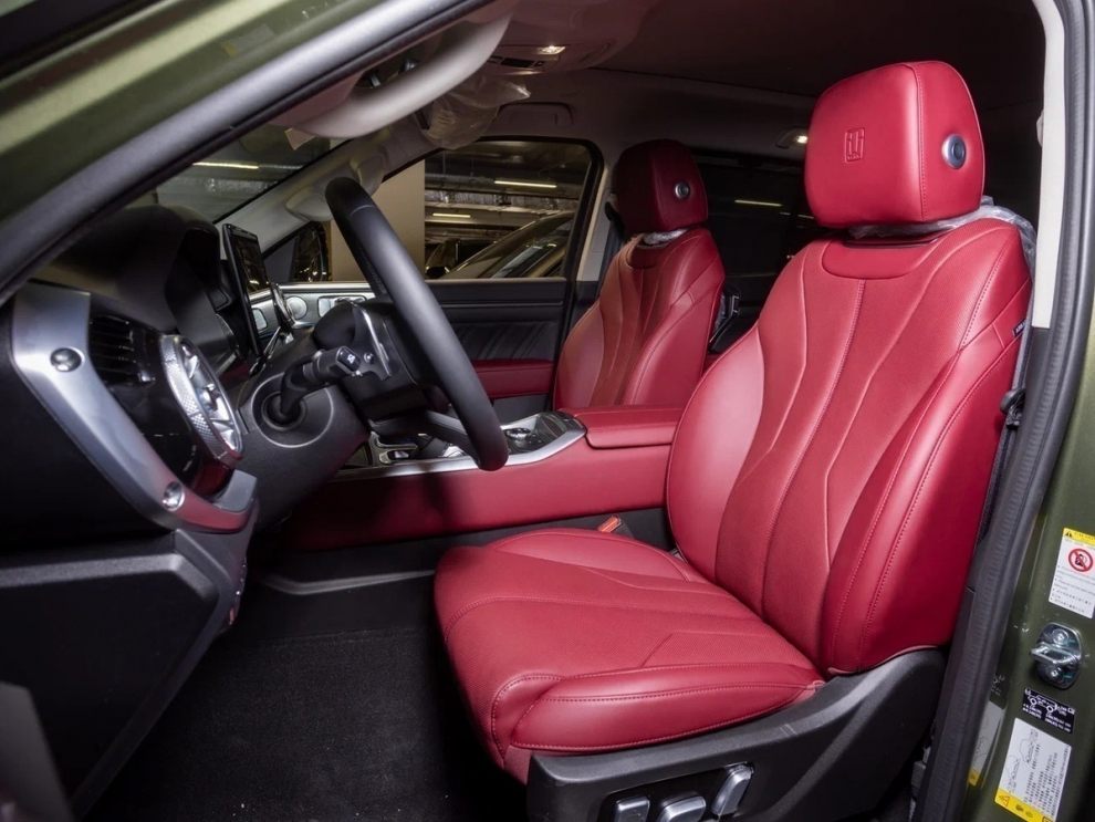 ���� TANK 400