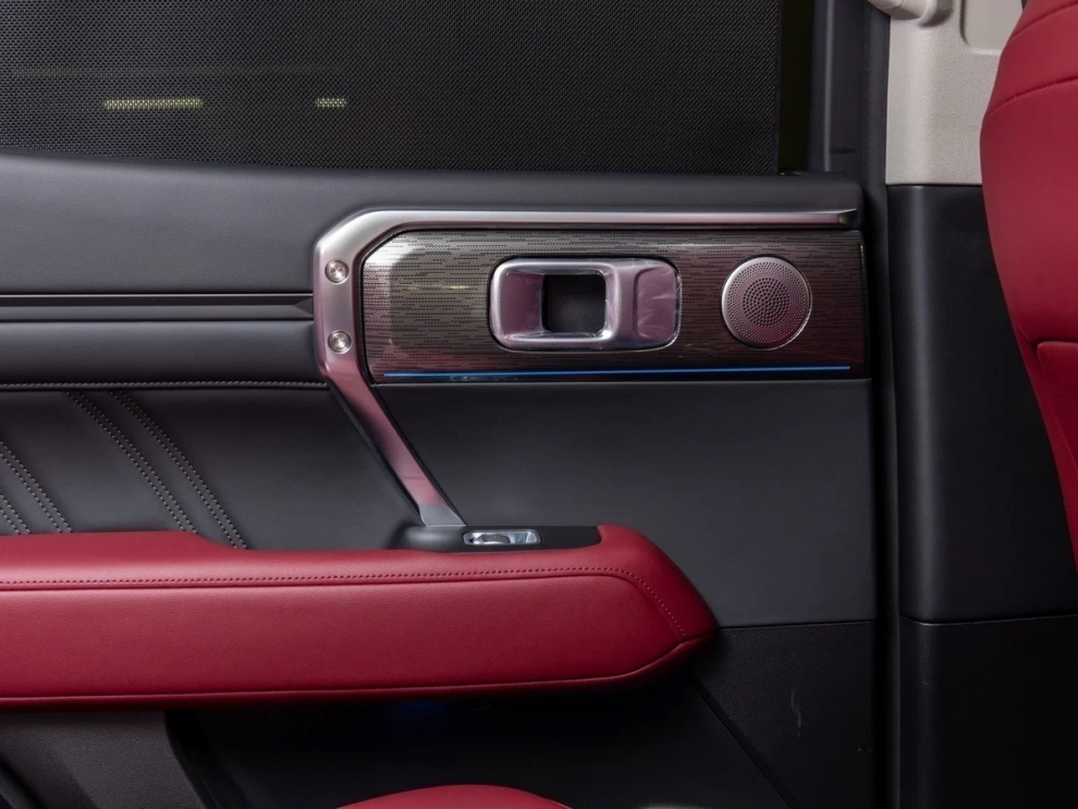 ���� TANK 400