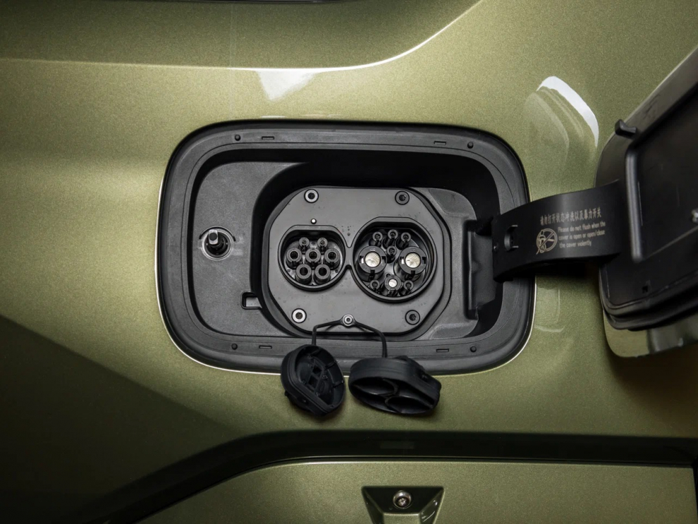 ���� TANK 400