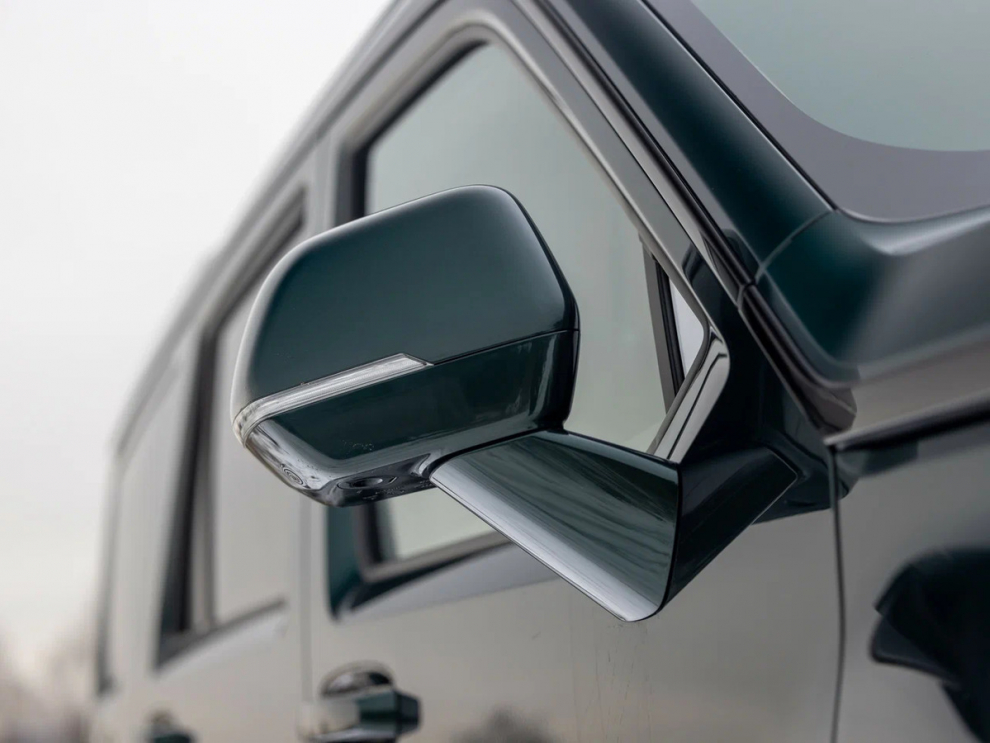 ���� TANK 700