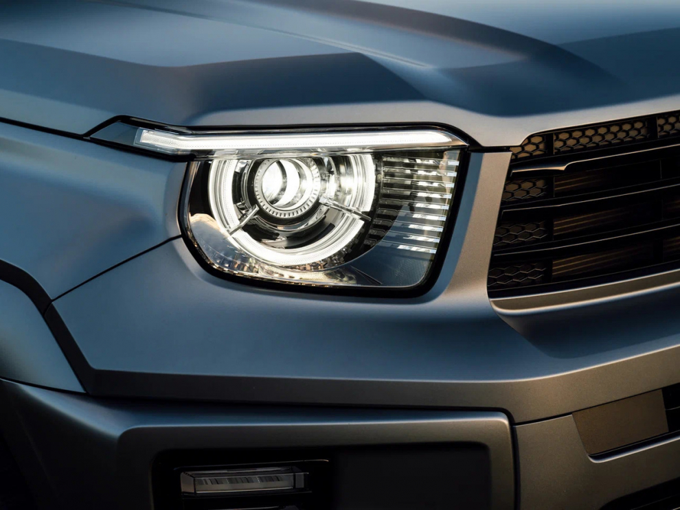 ���� TANK 700