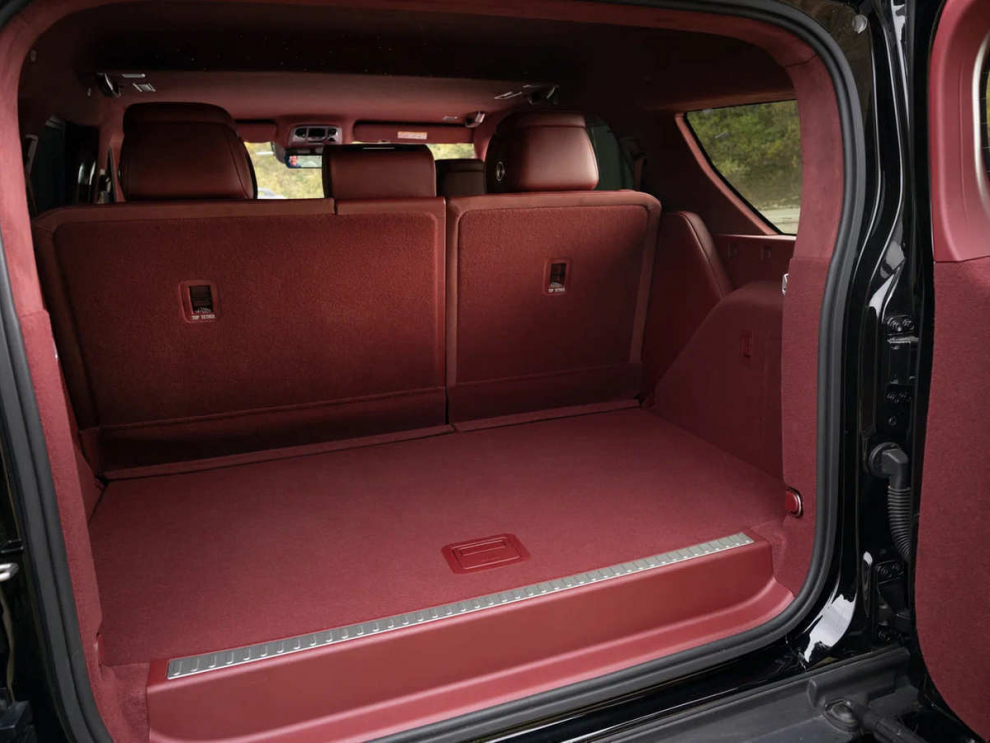 ���� TANK 700