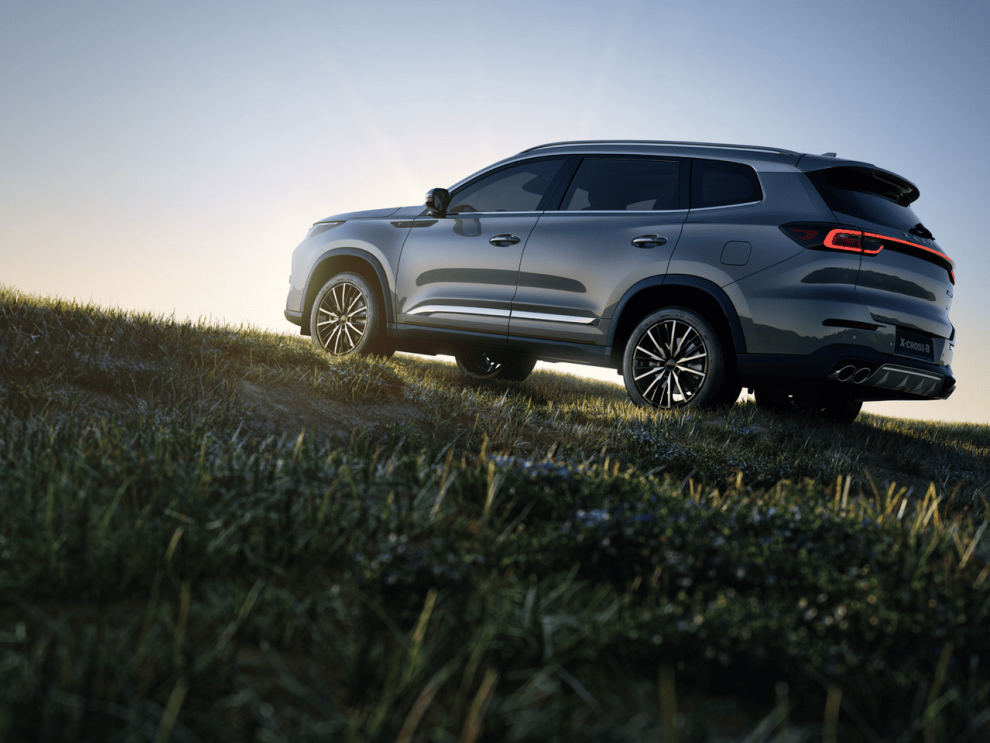 ���� XCITE X-Cross 8