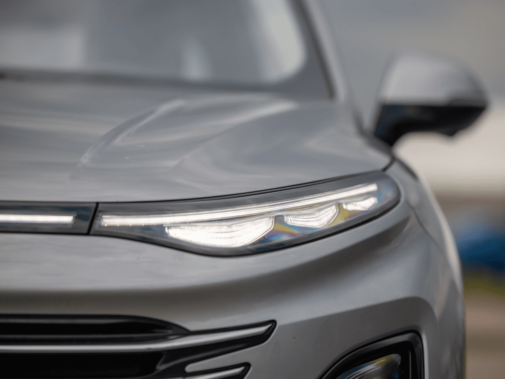 ���� FAW Bestune T90