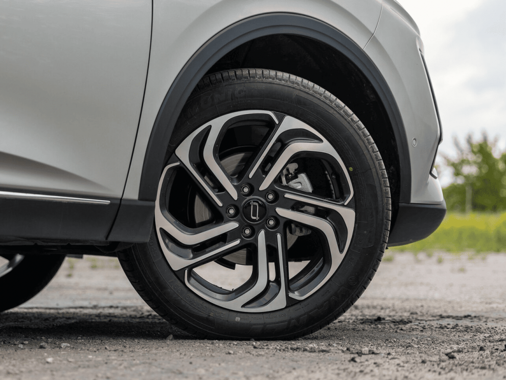 ���� FAW Bestune T90