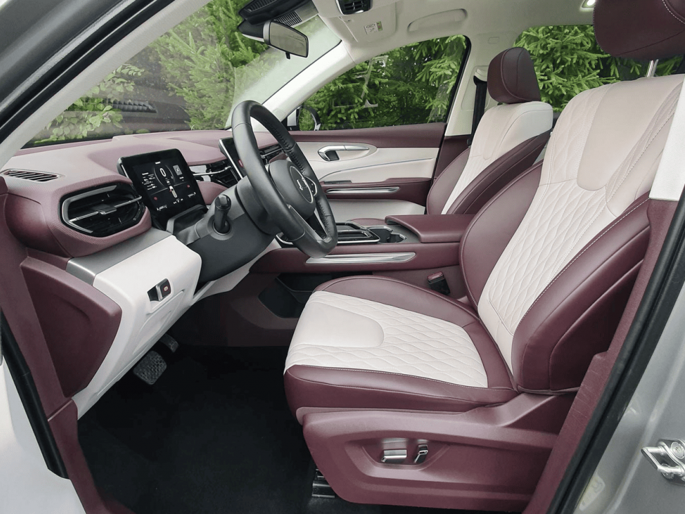 ���� FAW Bestune T90